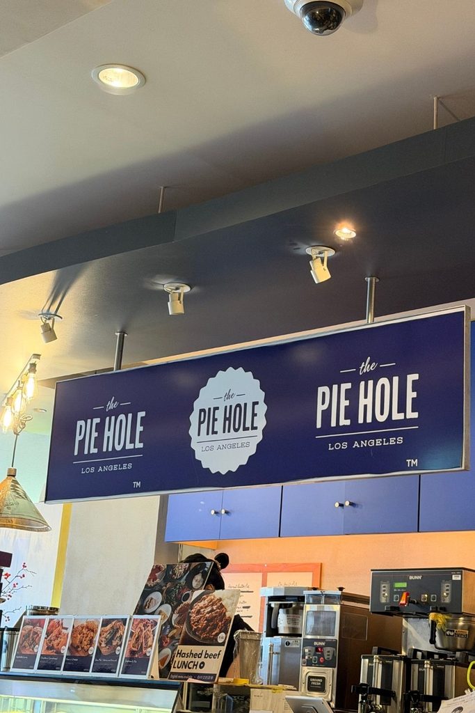The Pie Hole Los Angeles Karuizawaの店内看板