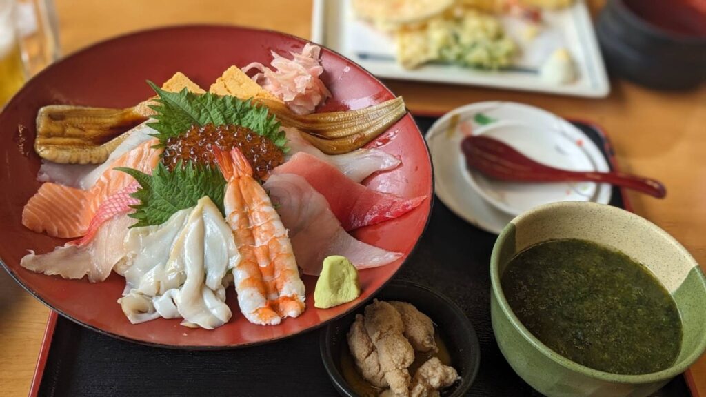 ばんやの大漁御膳、地魚を使った刺身盛り合わせ