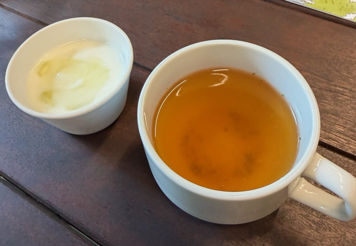 Piggies Cafeセットスープ、ヨーグルト